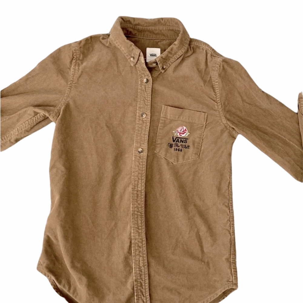 Courdory Long Sleeved Vans ButtonDown Shirt